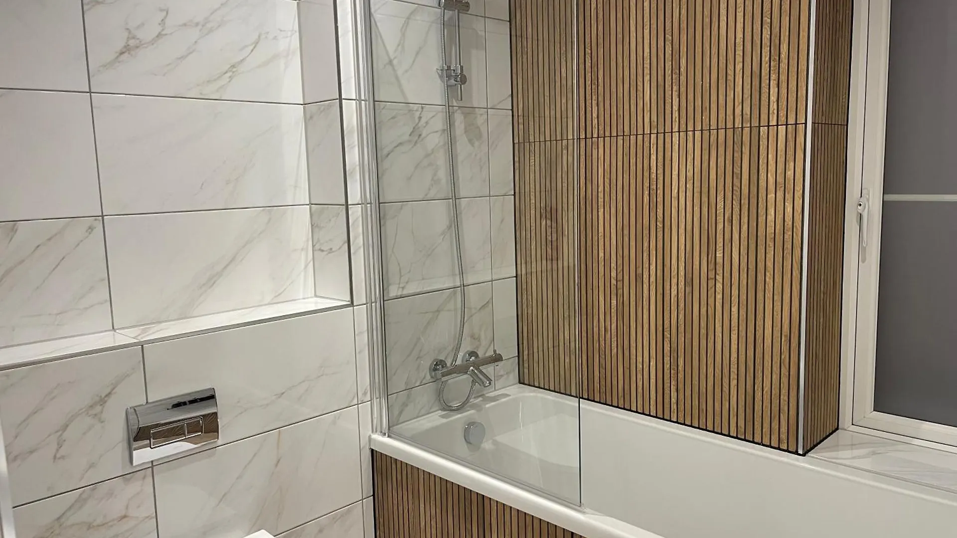 Elim Suite -Luxury Stylish 1Bed Apartment - 5 Mins To Beach, Parking Sleeps 2-3 People Μπόρνμουθ 0*,  Ηνωμένο Βασίλειο